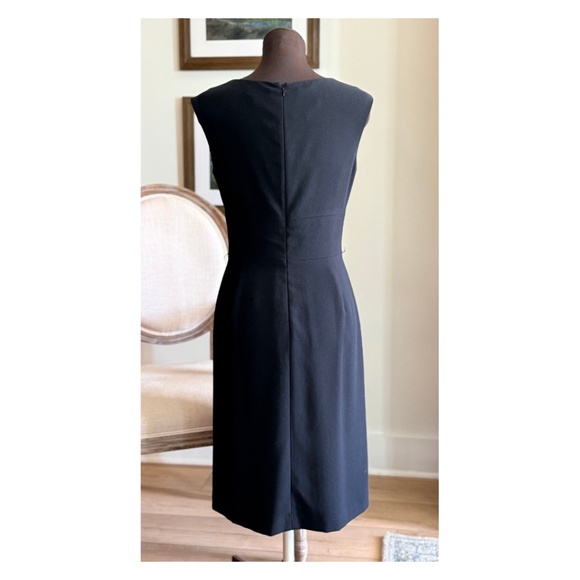 Ann Taylor V-neck Sheath Dress - Black - Size 4 - Picture 2 of 4